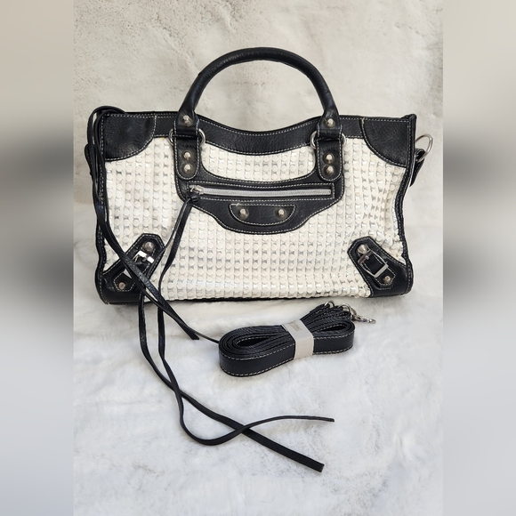 Black and white handbag with tassels - Picture 1 of 11